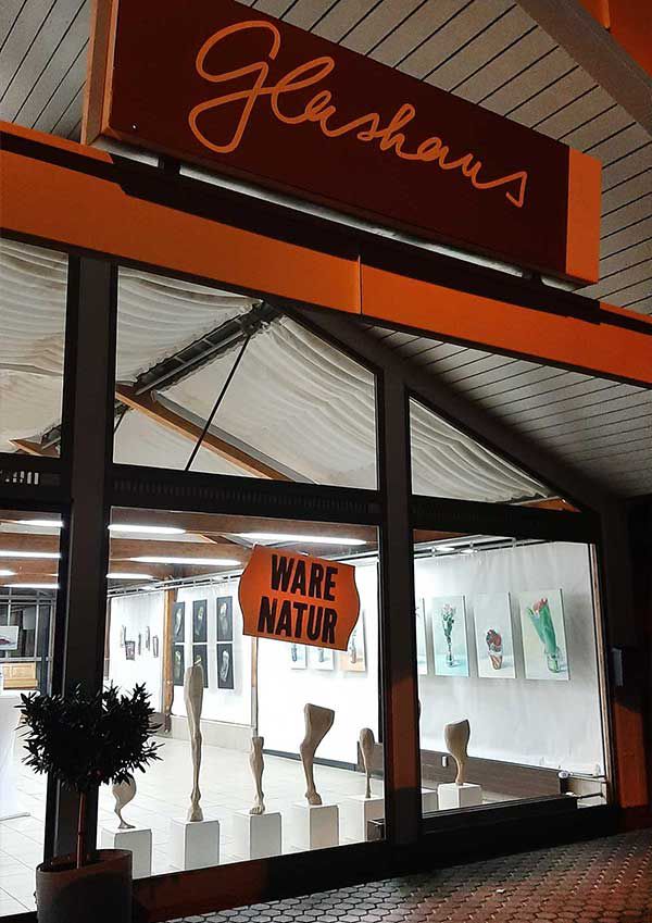 Kunstausstellung 'Ware Natur' mit Malerin Antje Wolkersdorfer und Holzbildhauerin Nadine Rosani 